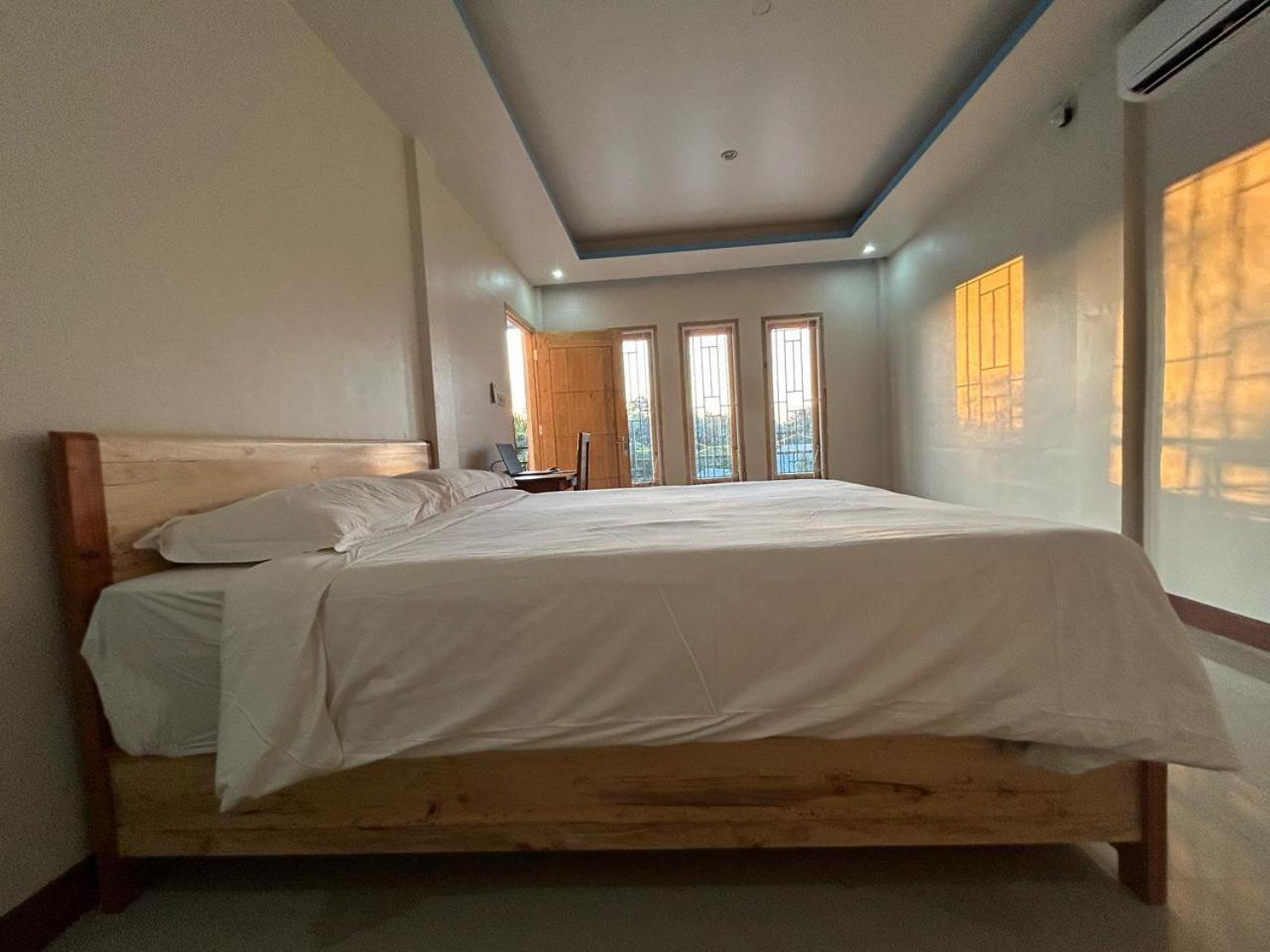 Four-G Home Stay & Komodo Tour Labuan Bajo Zewnętrze zdjęcie