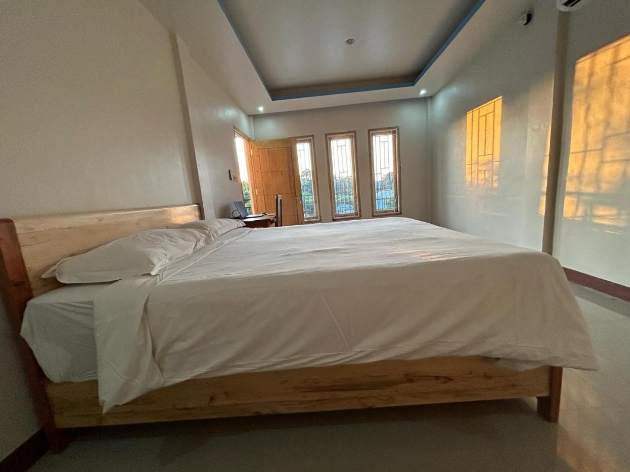 Four-G Home Stay & Komodo Tour Labuan Bajo Zewnętrze zdjęcie