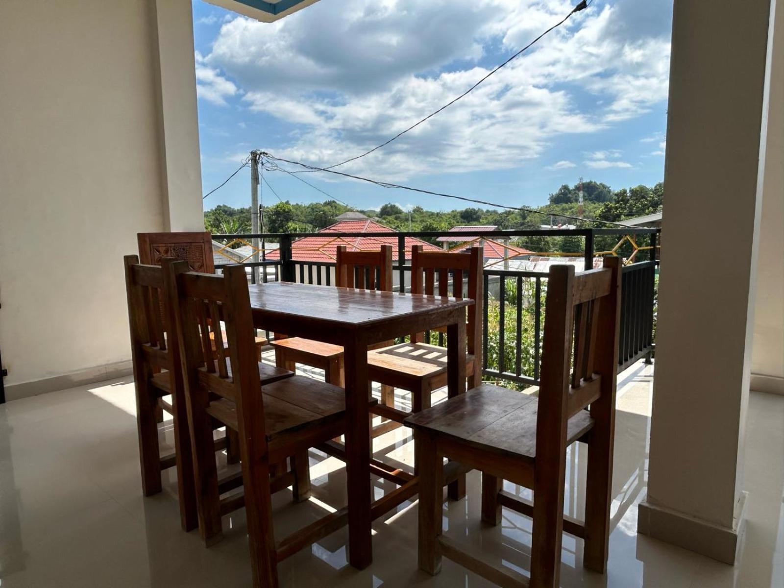 Four-G Home Stay & Komodo Tour Labuan Bajo Zewnętrze zdjęcie
