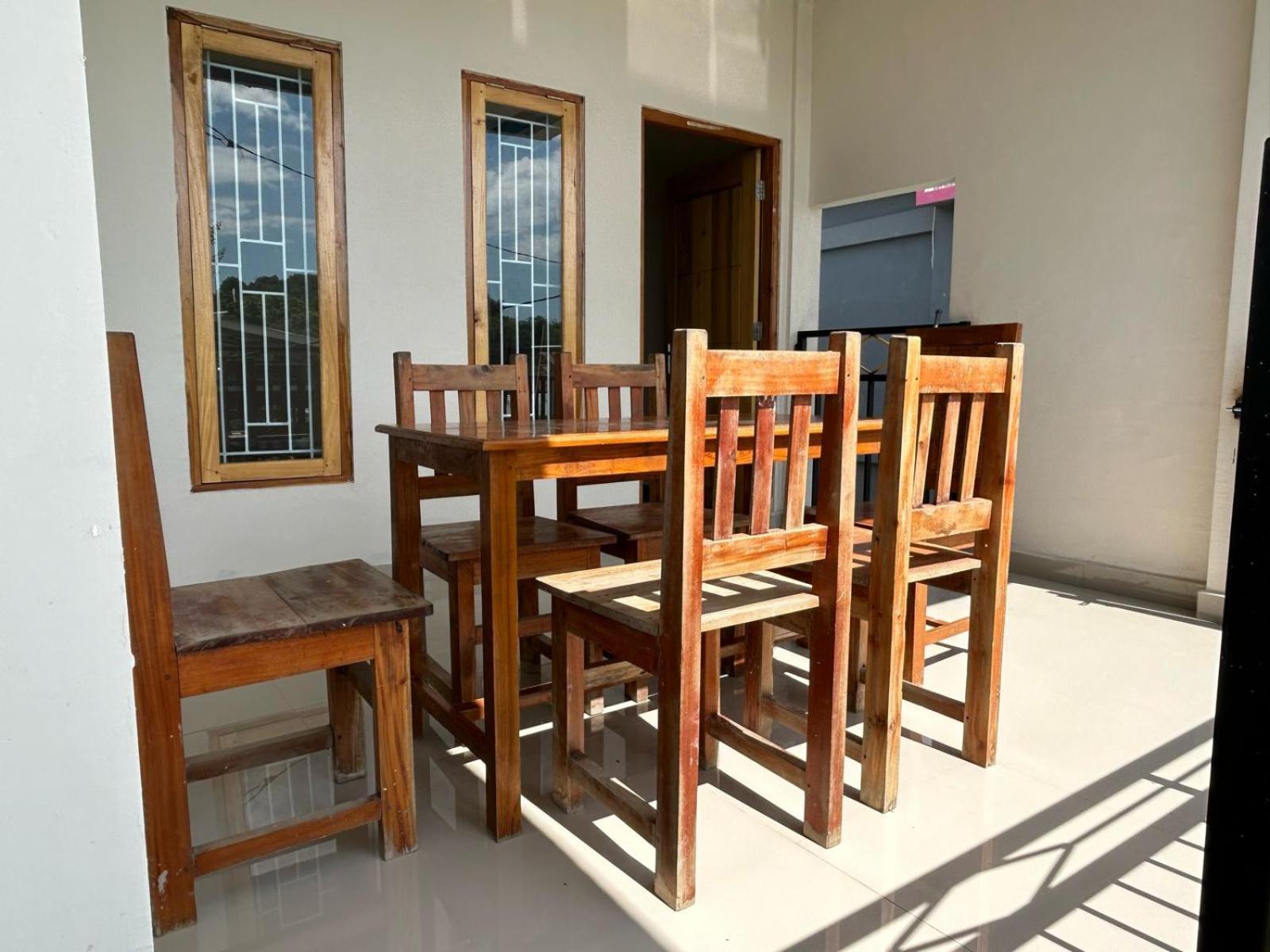 Four-G Home Stay & Komodo Tour Labuan Bajo Zewnętrze zdjęcie