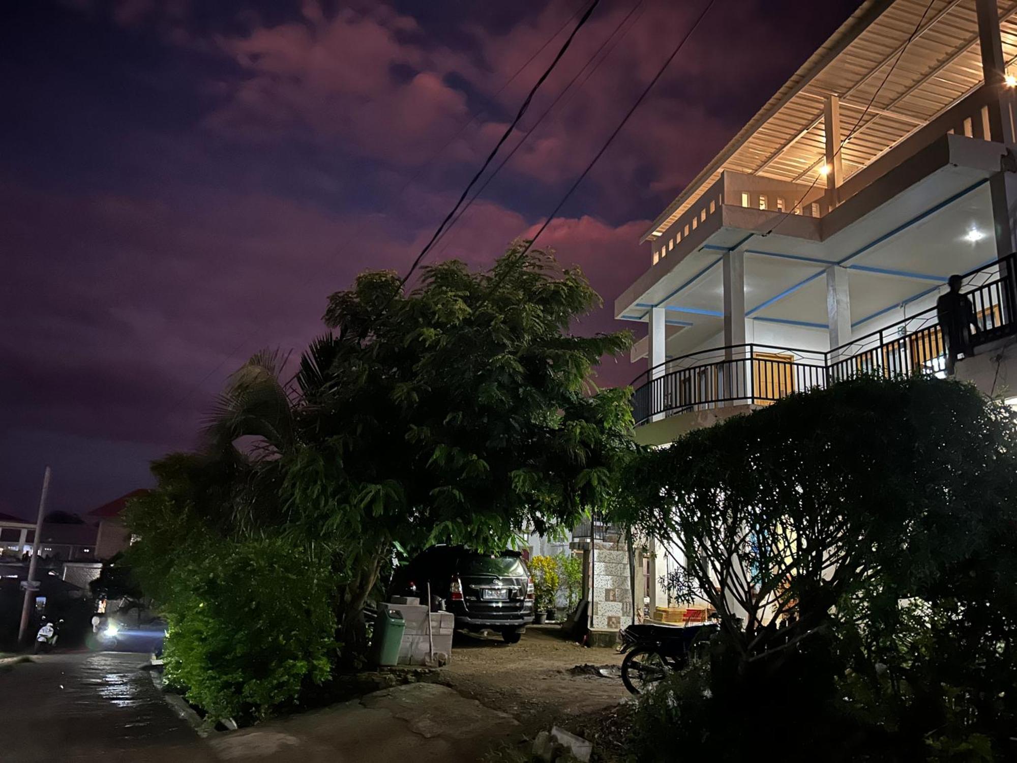 Four-G Home Stay & Komodo Tour Labuan Bajo Zewnętrze zdjęcie